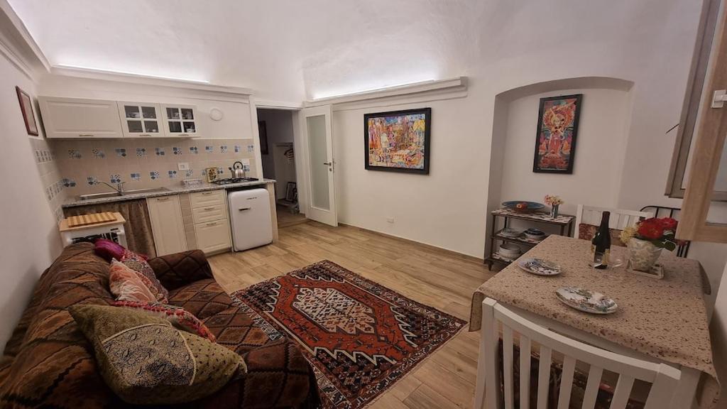 Beautifully Restored Romantic Apartment In The Centre Of Historic Dolcedo Dış mekan fotoğraf