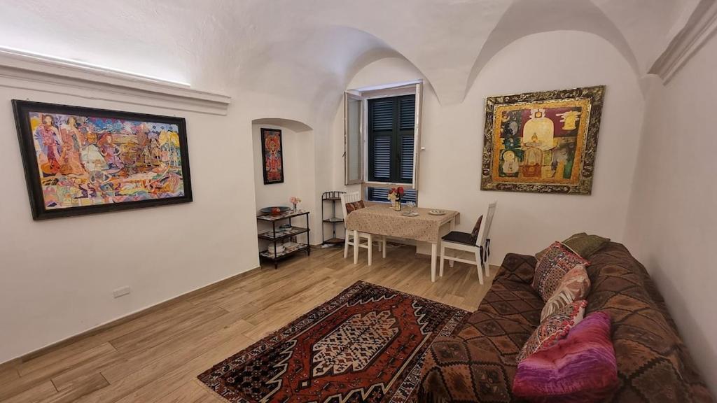 Beautifully Restored Romantic Apartment In The Centre Of Historic Dolcedo Dış mekan fotoğraf