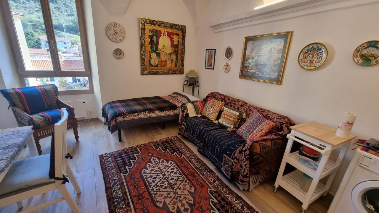 Beautifully Restored Romantic Apartment In The Centre Of Historic Dolcedo Dış mekan fotoğraf